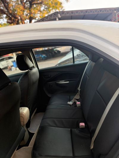 Toyota Belta miniatura 5