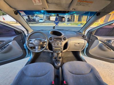 Toyota Vitz miniatura 7