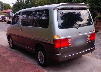 Toyota Gran Hiace miniatura 5
