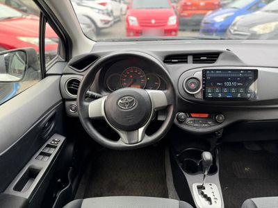 Toyota Vitz miniatura 9