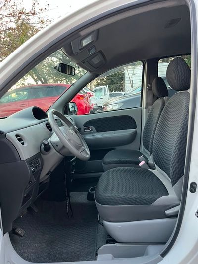 Toyota Sienta miniatura 2