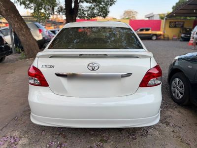Toyota Belta miniatura 6