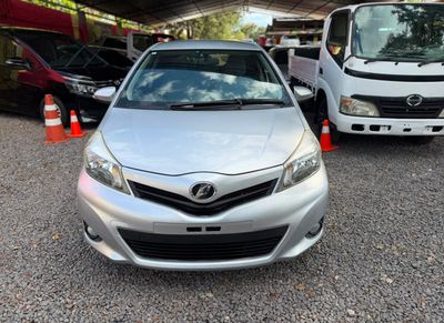 Toyota Vitz thumbnail 1