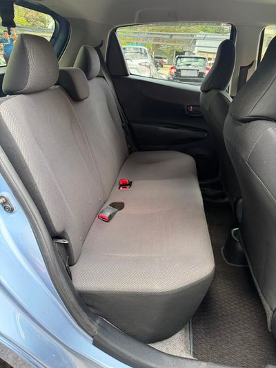 Toyota Vitz miniatura 9
