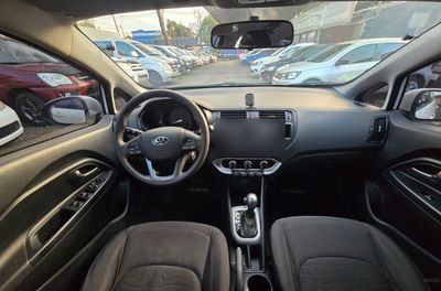 Kia Rio miniatura 11