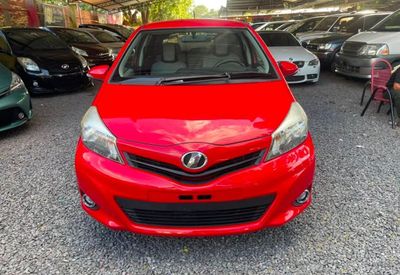 Toyota Vitz thumbnail 1