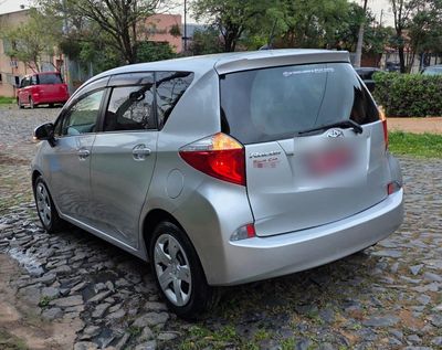 Toyota Ractis miniatura 8