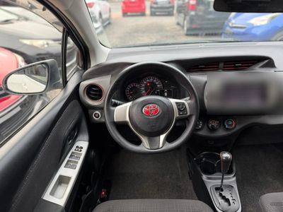 Toyota Vitz miniatura 5