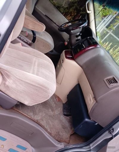 Toyota Gran Hiace miniatura 8