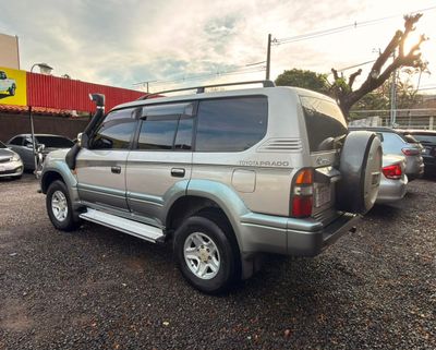 Toyota Land Cruiser Prado miniatura 7