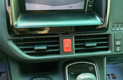 Toyota Noah miniatura 19