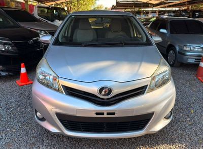 Toyota Vitz thumbnail 1