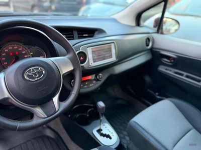 Toyota Vitz miniatura 7