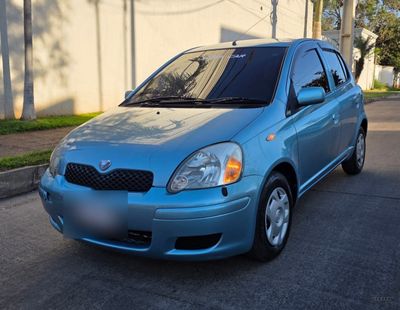 Toyota Vitz miniatura 2