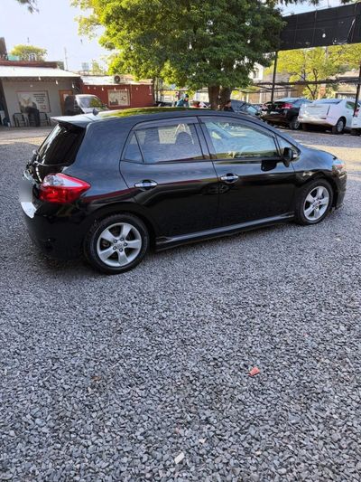 Toyota Auris miniatura 7