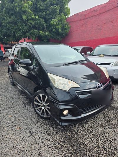 Toyota Ractis thumbnail 1