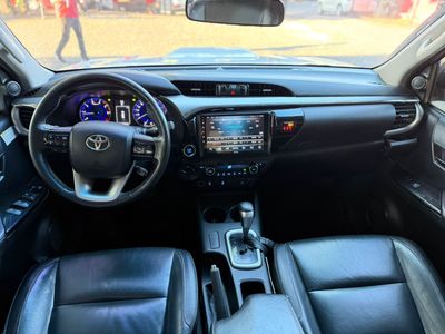 Toyota Hilux miniatura 5