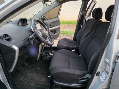 Toyota Ist miniatura 7