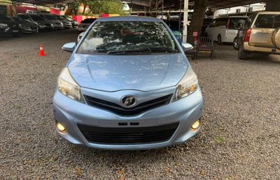 Toyota Vitz thumbnail 1