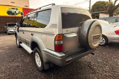 Toyota Land Cruiser Prado miniatura 10