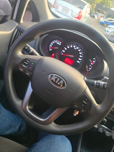 Kia Rio miniatura 9