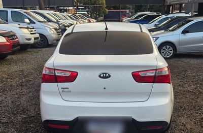 Kia Rio miniatura 7