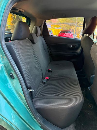 Toyota Vitz miniatura 5