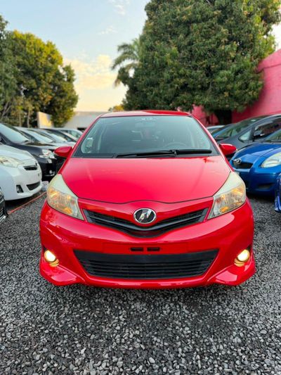 Toyota Vitz thumbnail 1