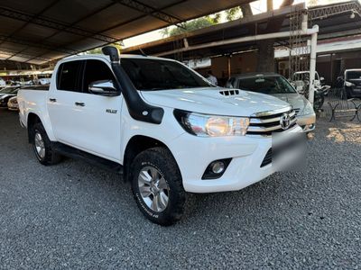 Toyota Hilux miniatura 3