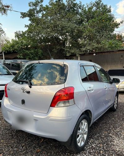 Toyota Vitz miniatura 5
