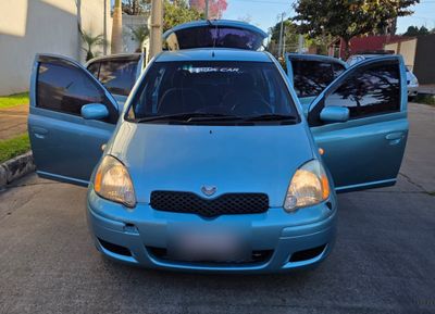 Toyota Vitz miniatura 3