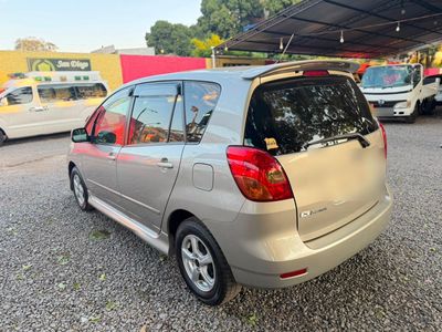 Toyota Spacio miniatura 10