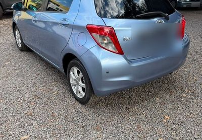 Toyota Vitz miniatura 7