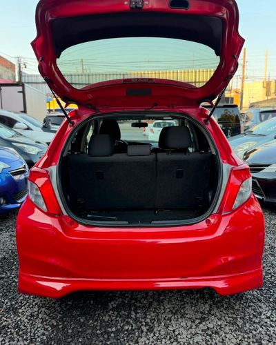 Toyota Vitz miniatura 6