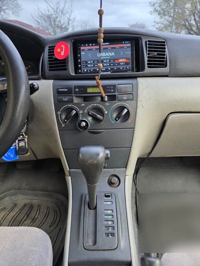 Toyota Corolla miniatura 8