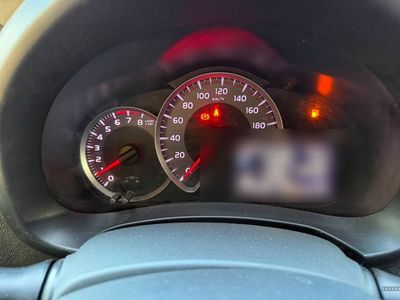 Toyota Vitz miniatura 3
