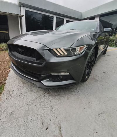 Ford Mustang thumbnail 1