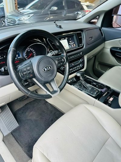 Kia Carnival miniatura 10