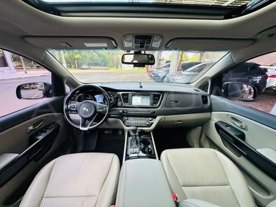 Kia Carnival miniatura 3