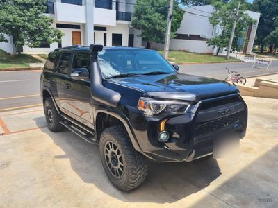 Toyota 4Runner thumbnail 1