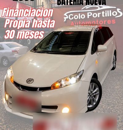 Toyota Wish thumbnail 1