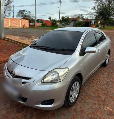 Toyota Belta miniatura 2
