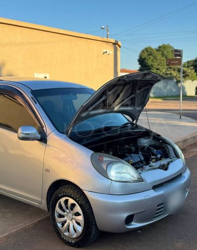 Toyota FunCargo miniatura 2