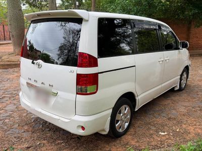 Toyota Spacio miniatura 11