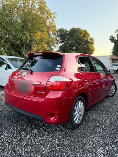 Toyota Auris miniatura 6