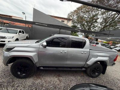 Toyota Hilux miniatura 4