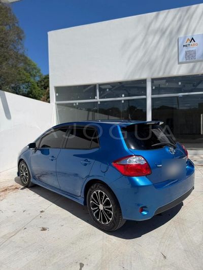 Toyota Auris miniatura 12