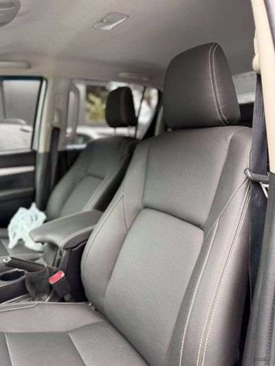 Toyota Hilux miniatura 11