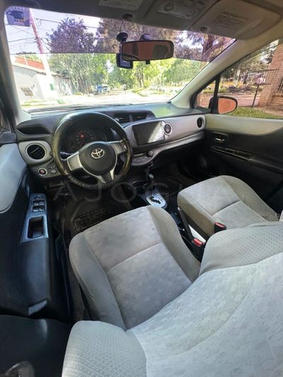 Toyota Vitz miniatura 5
