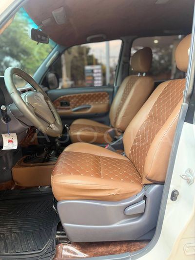 Toyota Land Cruiser Prado miniatura 9